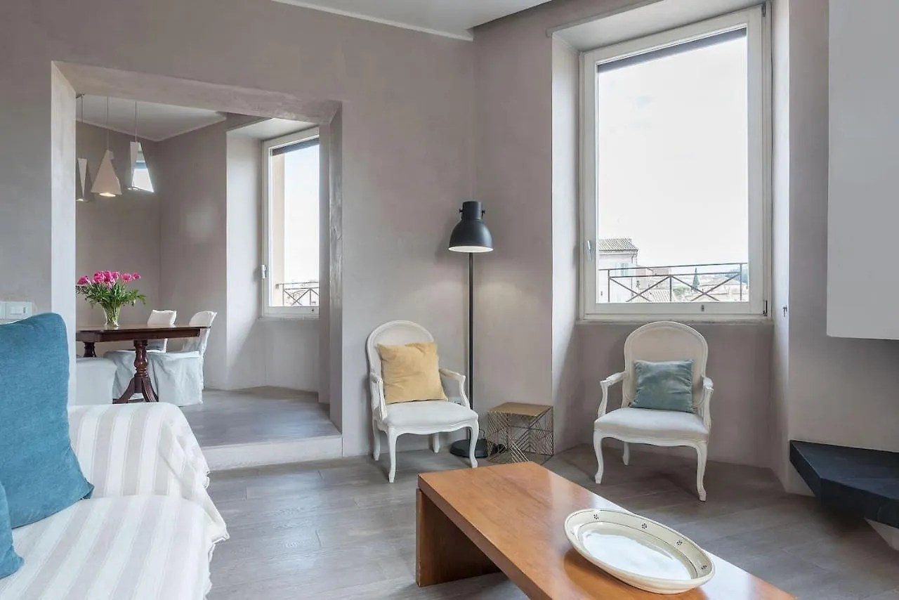 Apartment Stunning Views Over Central Rome'S Rooftops - Fromhometorome